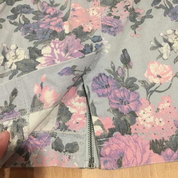 Kimchi Blue - strapless dress with pockets - Picture 4 of 5